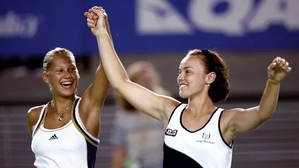 Anna Kournikova with Martina Hingis 