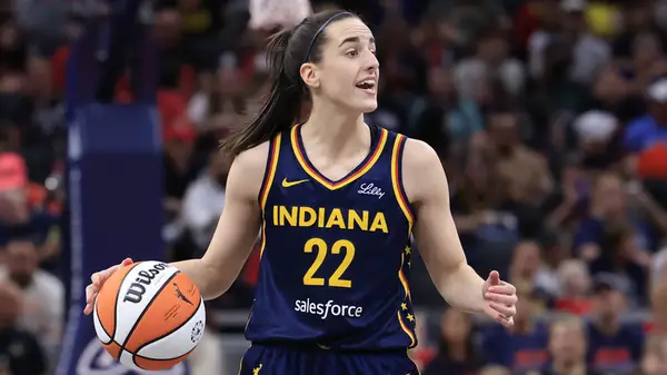 농구 스타 Caitlin Clark의 화려한 변화