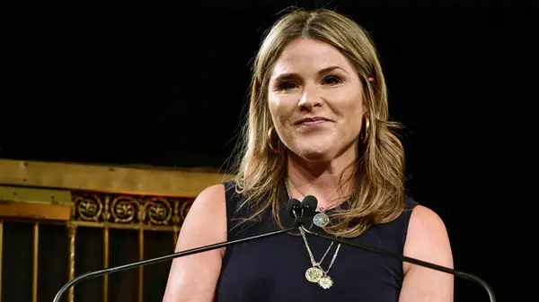 Ta tag i din Reading Bestie eftersom läsningen med Jenna Book Club möter IRL