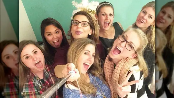 Frill team posing for a selfie