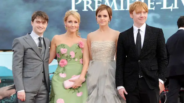 Celebrytów, które miały publiczne opady ze słynnymi autorów