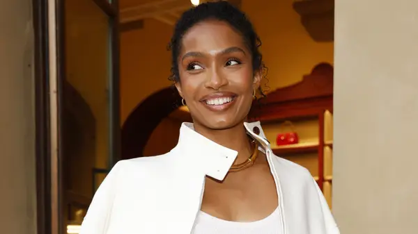 Yara Shahidi out shopping