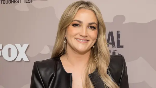 Jamie Lynn Spears smiling