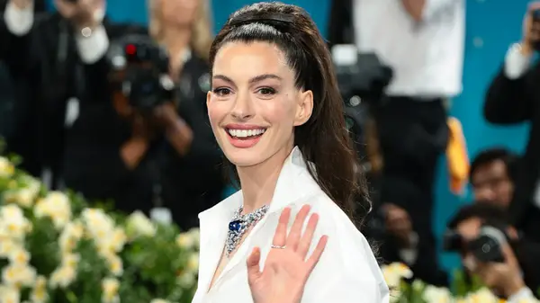 Oblíbená kniha Audrey Hepburn je klasika, kterou také milovala Anne Hathaway