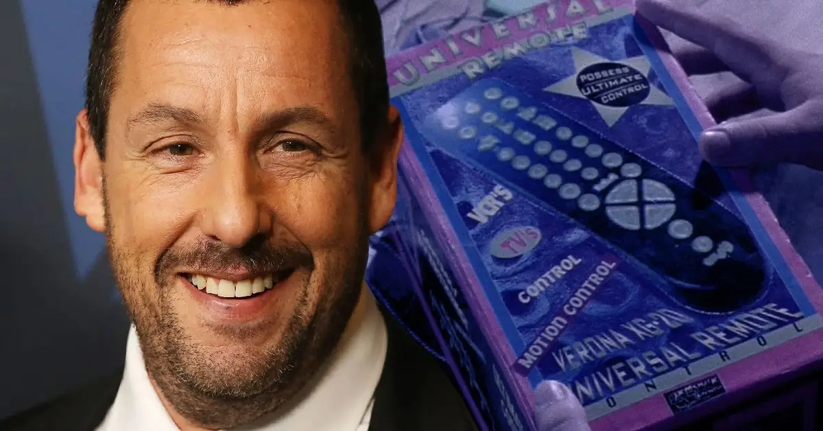 Adam Sandler souriant avec la télécommande Click