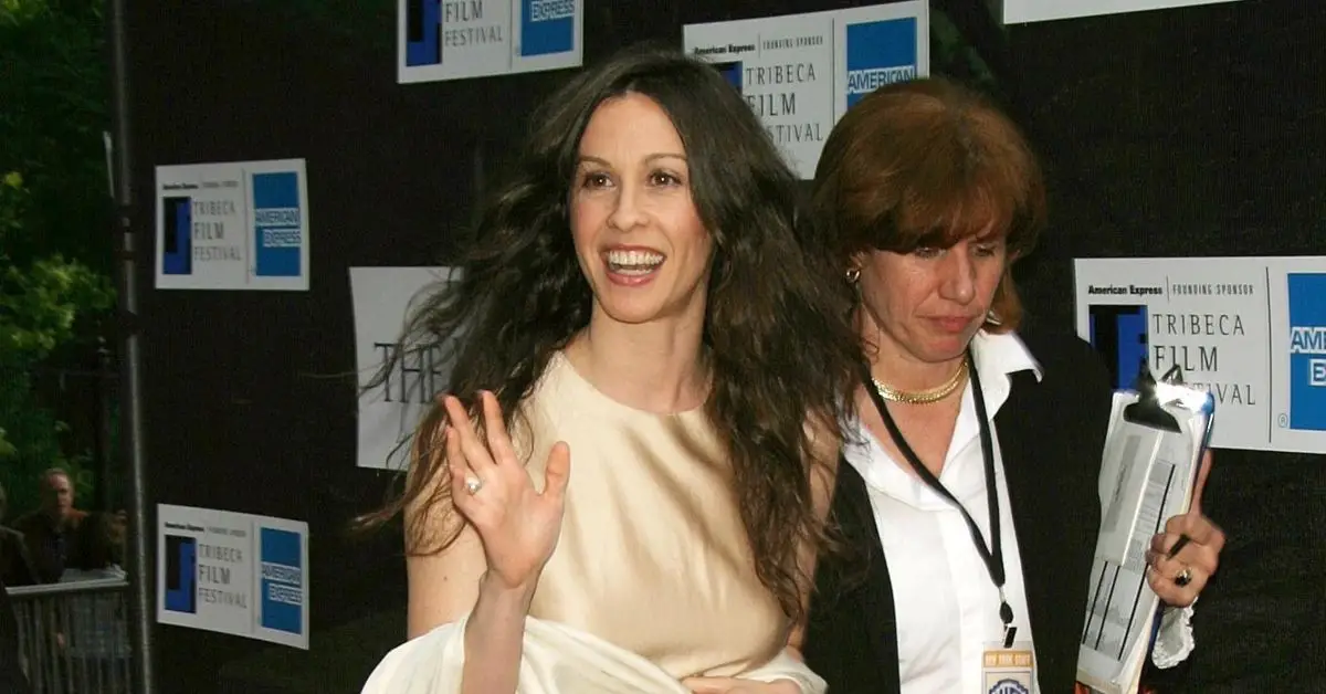 Alanis Morissette no tapete vermelho