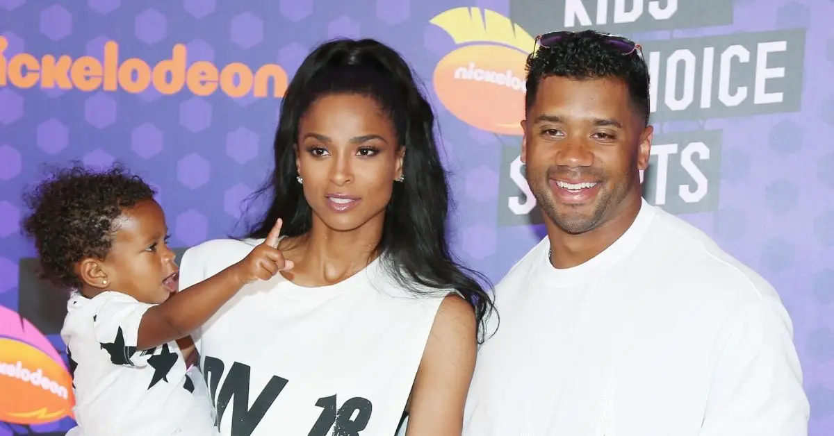 Ciara e Russell Wilson com a filha no evento