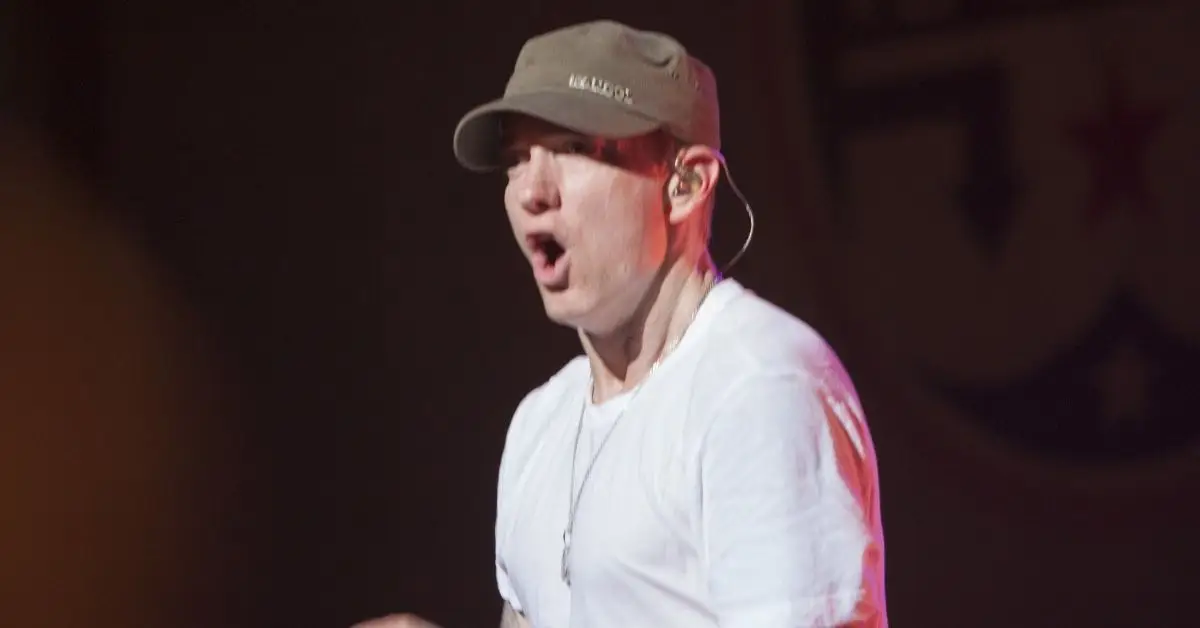 Eminem uppträder