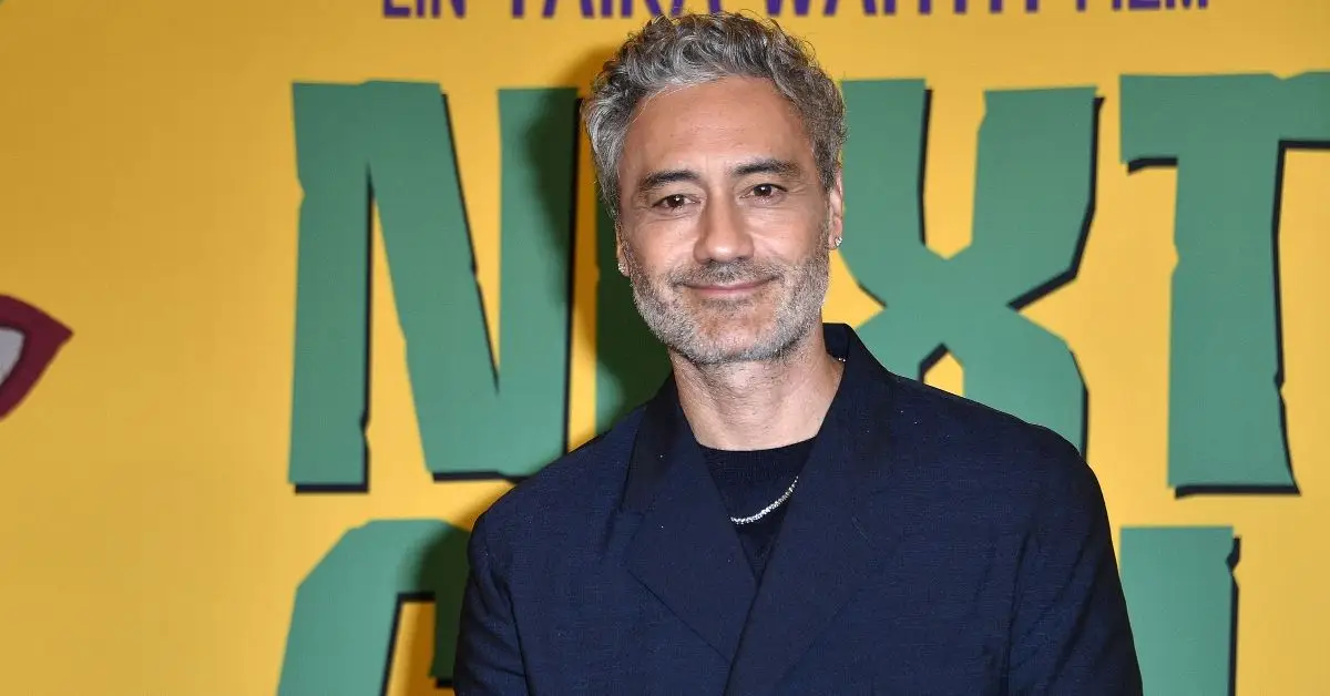 Taika Waititi על השטיח האדום