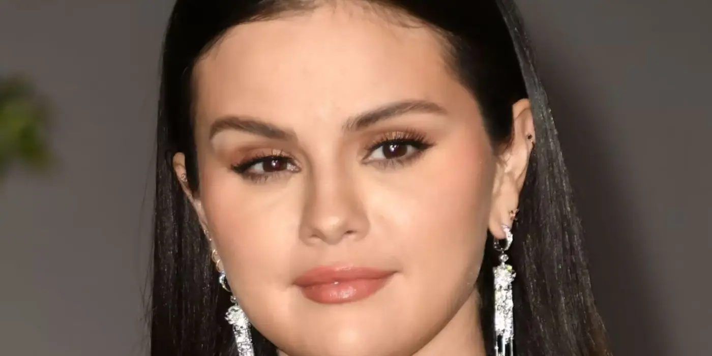 Selena Gomez no tapete vermelho