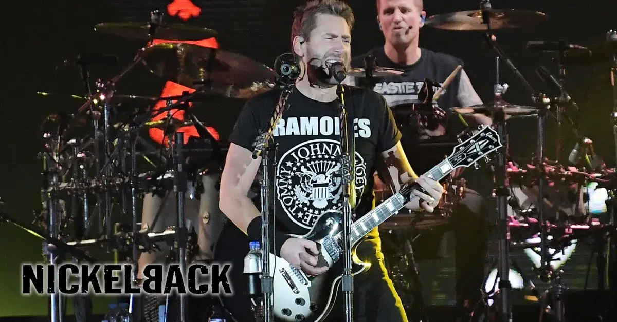 Chad Kroeger aflyste et Nickelback-show midt på koncerten, efter at fans kastede ham i hovedet med en vandflaske