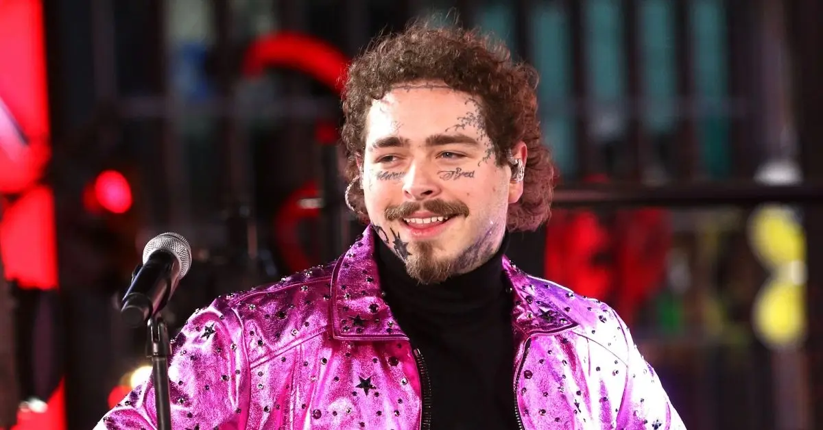 Post Malone en train de jouer