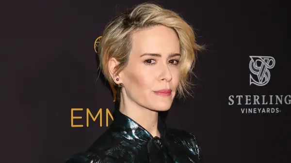Sarah Paulson posing