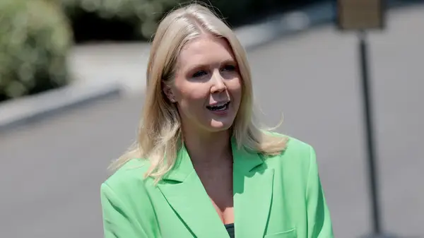 הניסיון של קרולין ליביט לג'אז בסגנון המיושן שלה הוא פספוס מונוכרום