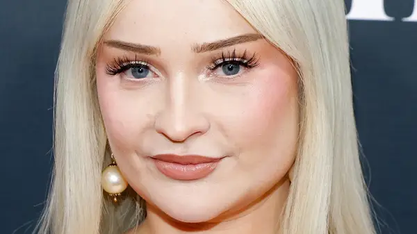 Okładka Sports Illustrated Kim Petras daje nam radosną widoczność w samą porę na miesiąc dumy
