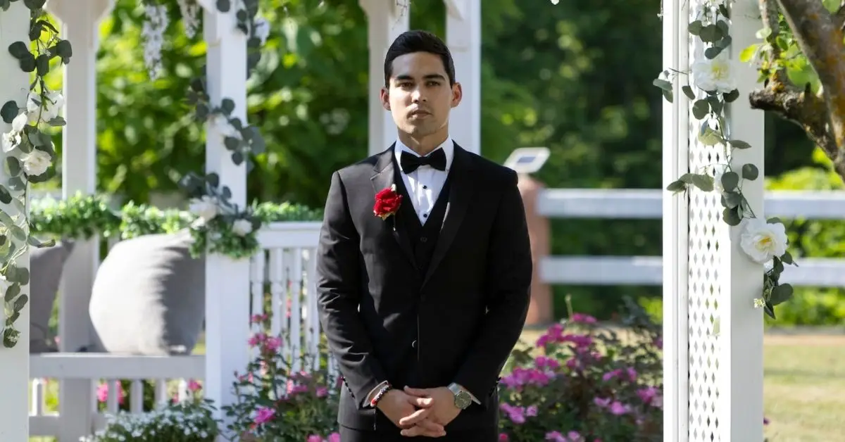 Love Is Blind의 Sal은 쇼를 떠난 후 매우 다른 삶을 살고 있습니다.