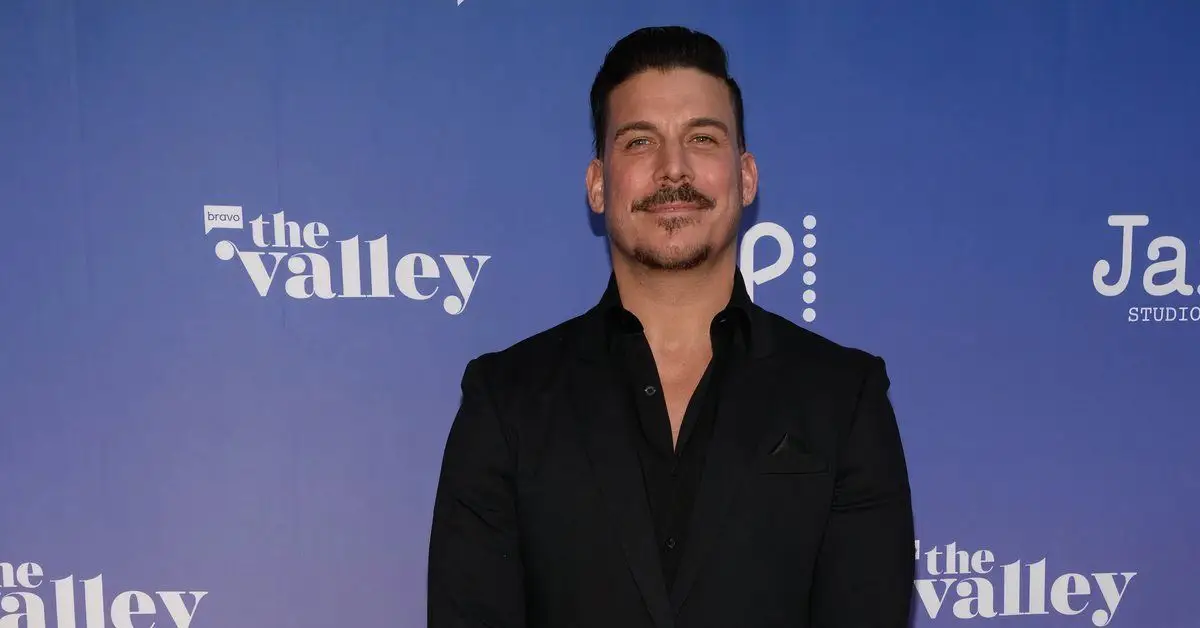 Jax Taylor pózuje na fotke