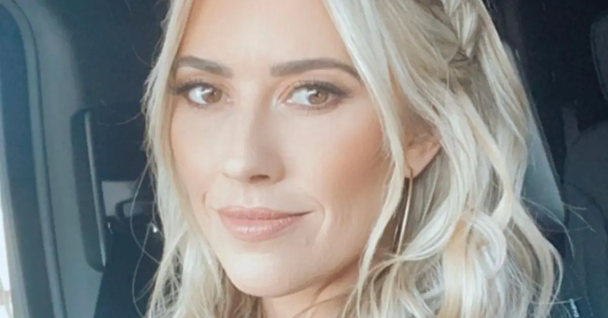 Christina Hallová sa usmieva