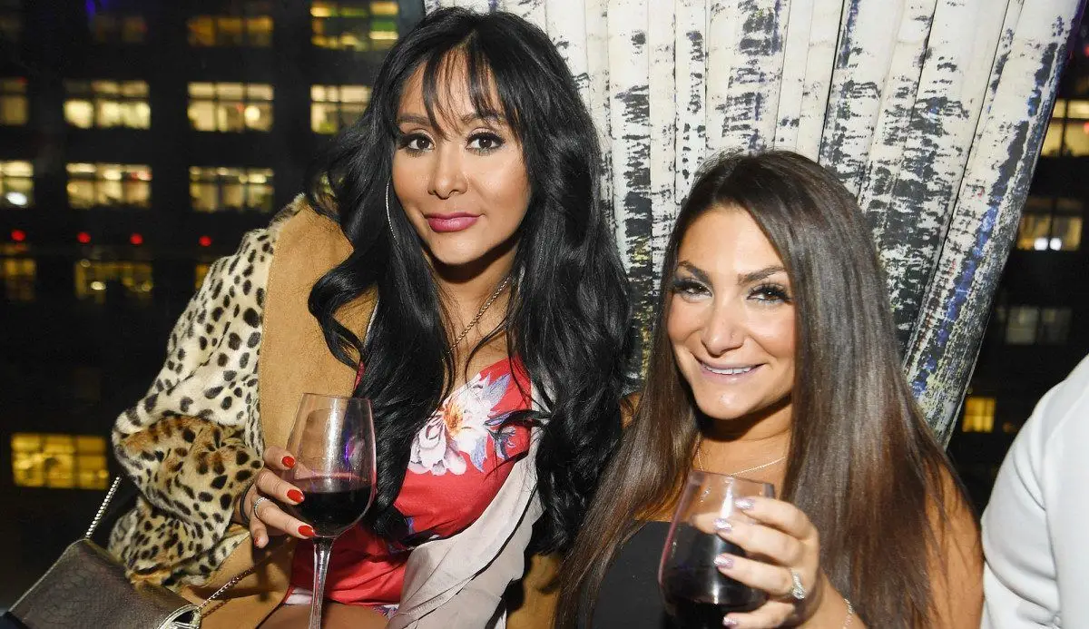 Snooki & Deena Cortese Jersey Shore