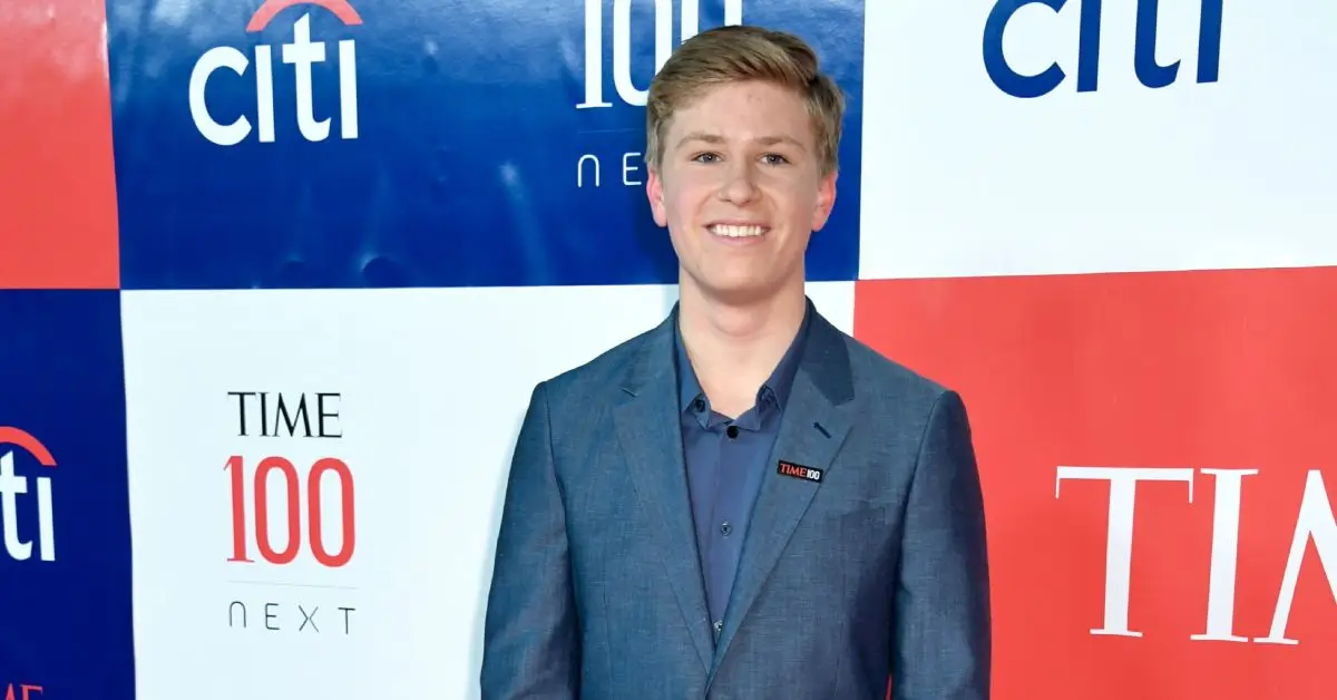 Robert Irwin sorrindo