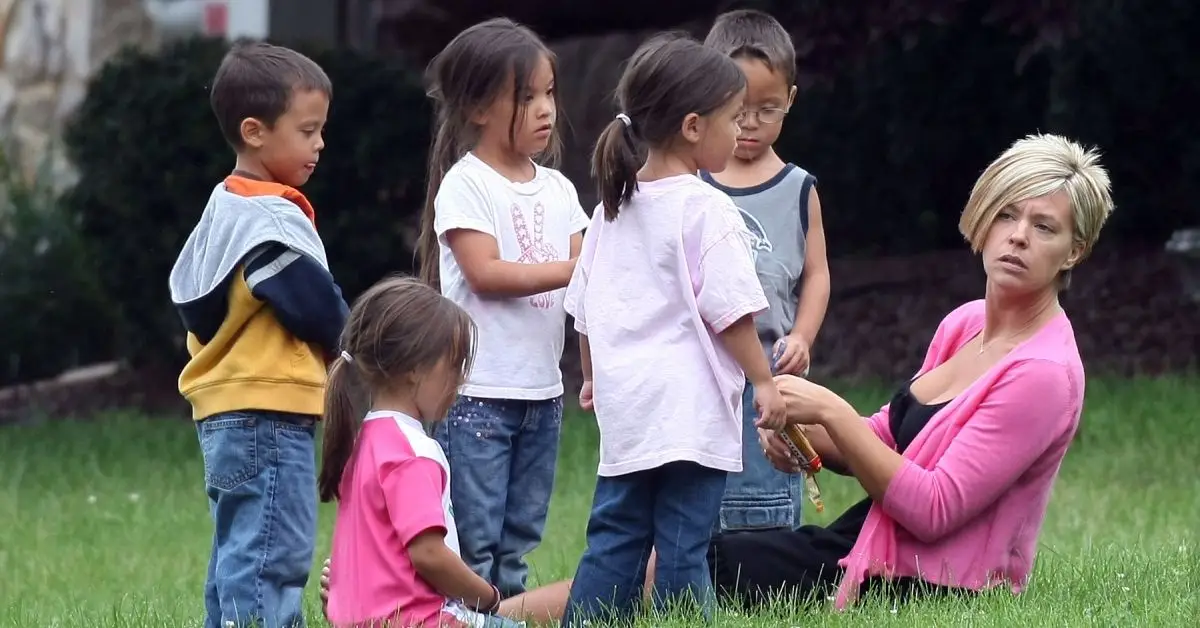 Kate Gosselin com seus filhos