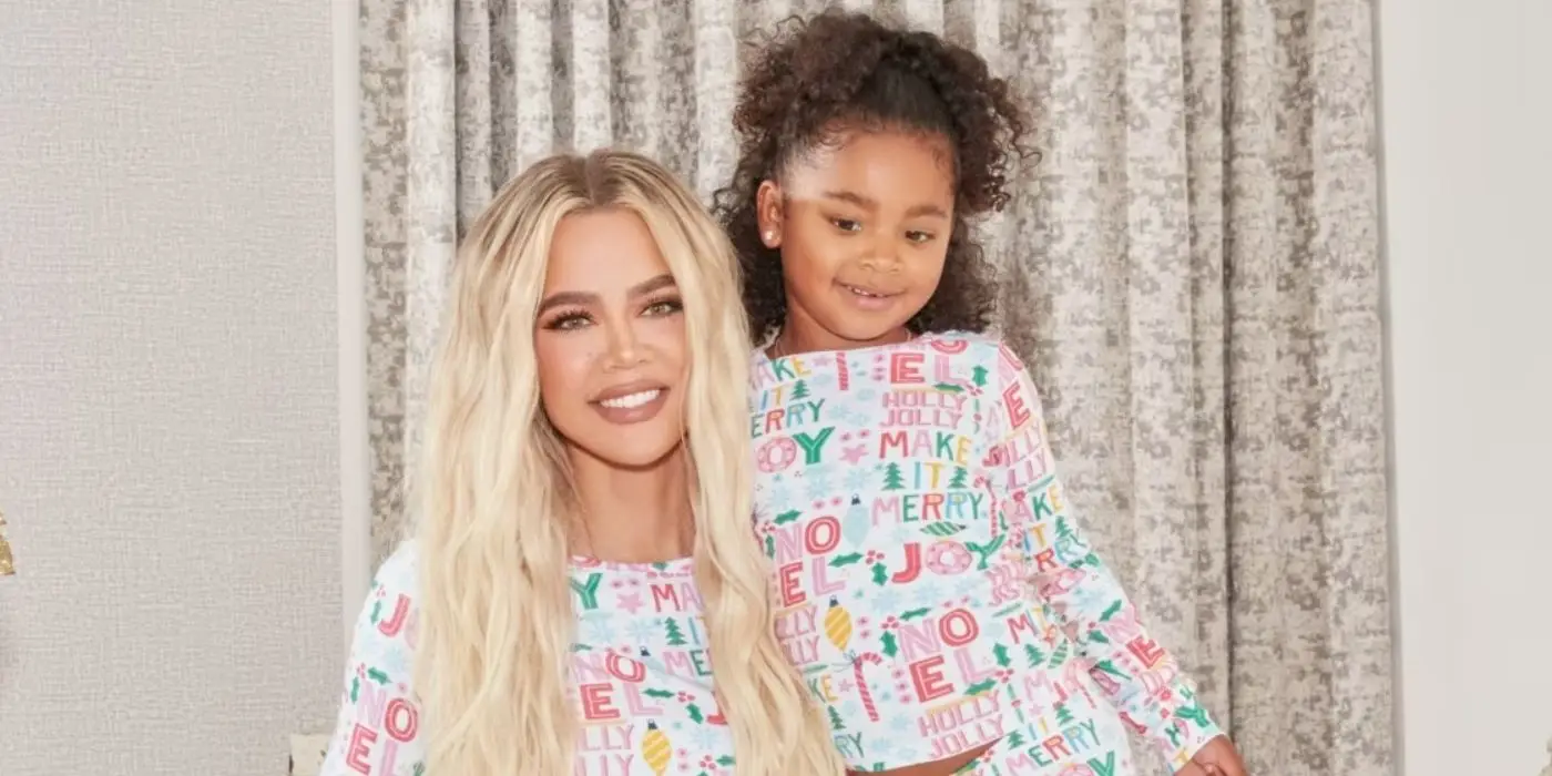 Khloe Kardashian i True Thompson w sesji zdjęciowej