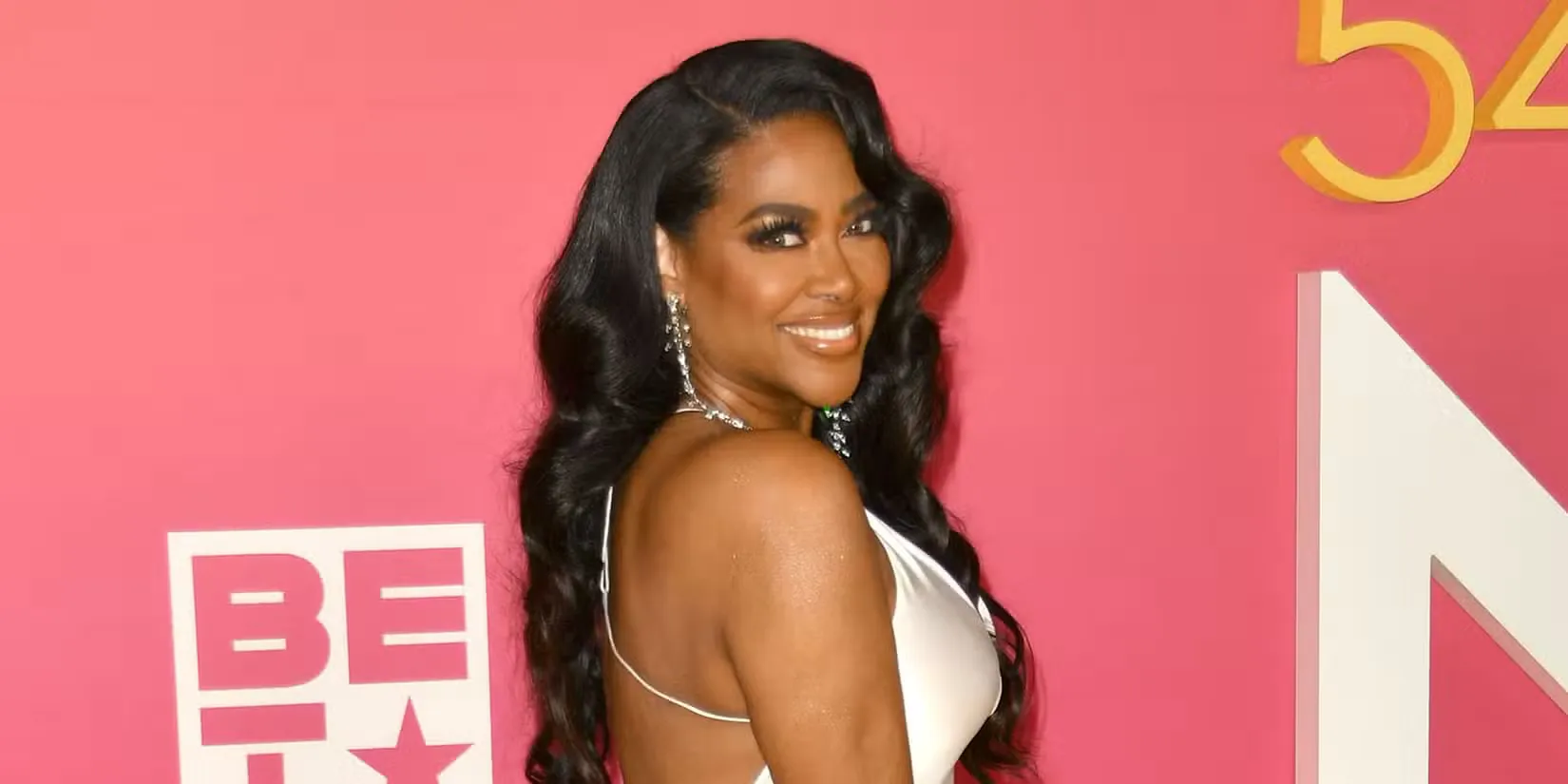 Kenya Moore återvänder officiellt inte till RHOAs 17:e säsong