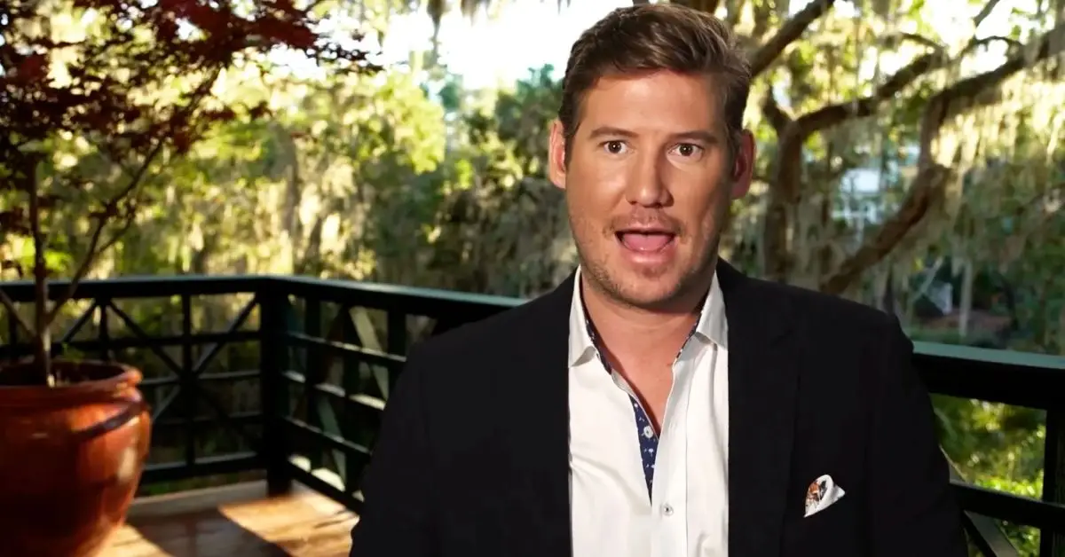 Southern Charm에서 카메라와 이야기하는 Austen Kroll