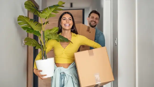 Každá maličkosť, ktorú treba zvážiť skôr, ako sa presťahujete za svojho partnera