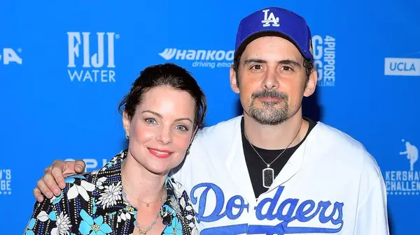 Nemôžeme sa odvrátiť od týchto červených vlajok v Kimberly Williams-Paisley