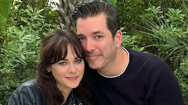 Zooey Deschanel and Jonathan Scott