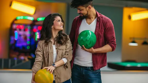 Couple bowling