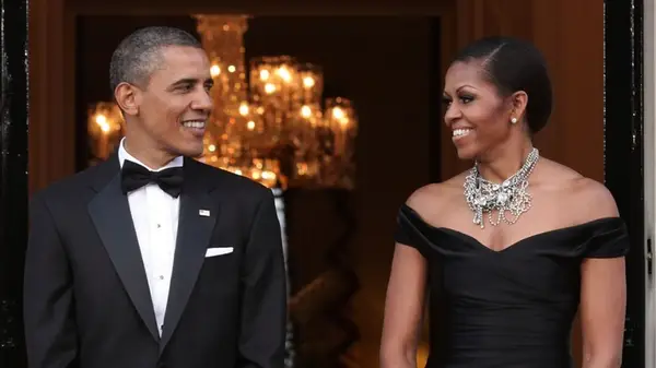 6 bandeiras vermelhas, não podemos deixar de notar em Barack