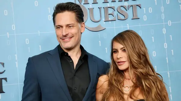 Sofia Vergara and Joe Manganiello on the red carpet