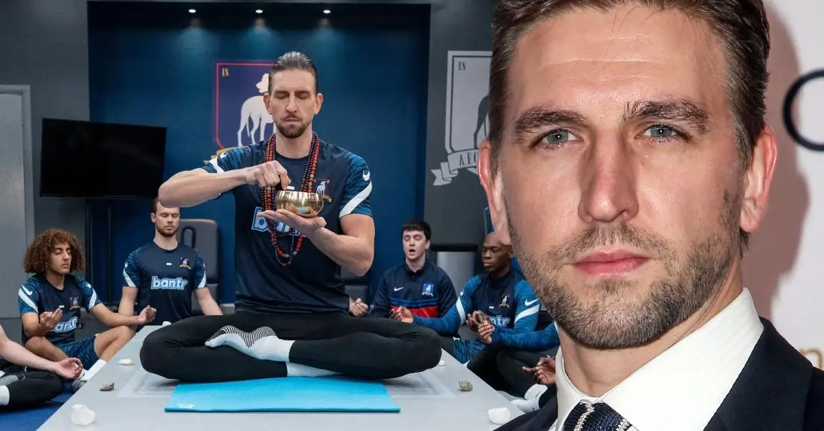 Co Maksymilian Osiński naprawdę myśli o swojej postaci Teda Lasso, Zavie