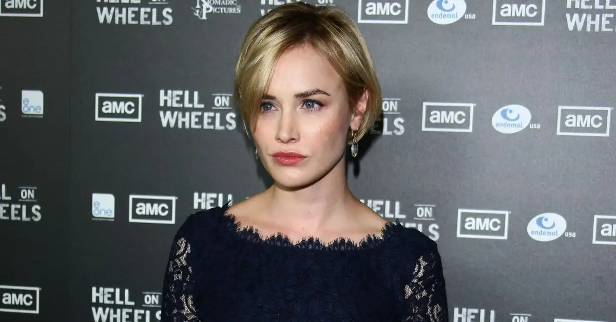 Dominique McElligott alla première di Hell On Wheels