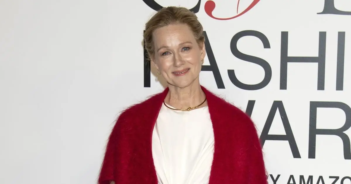 Laura Linney na czerwonym dywanie