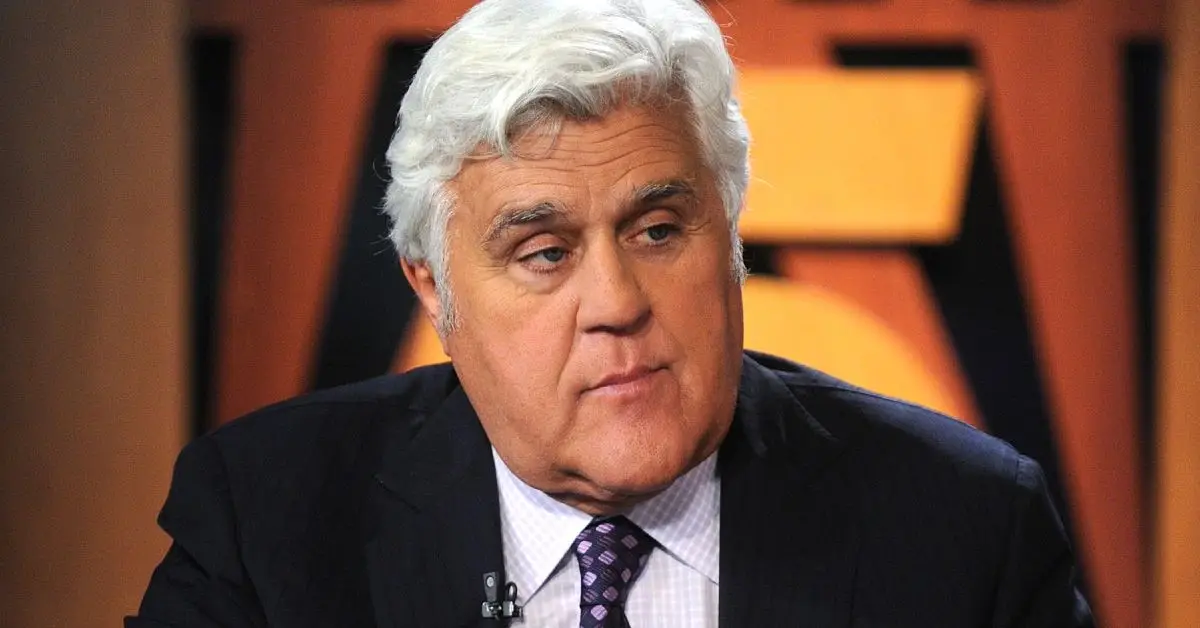 Jay Leno ser omtänksam ut