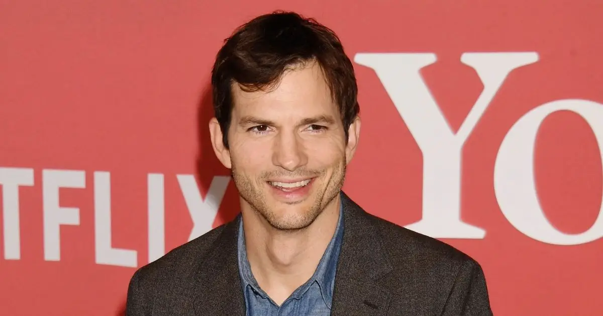 Ashton Kutcher auf dem roten Teppich