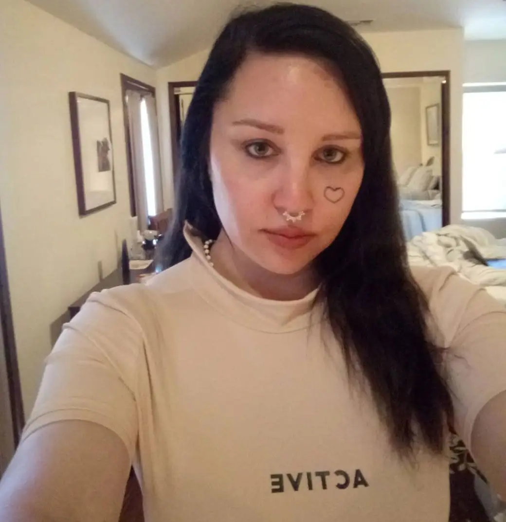 Amanda Bynes zverejňuje selfie na Instagrame