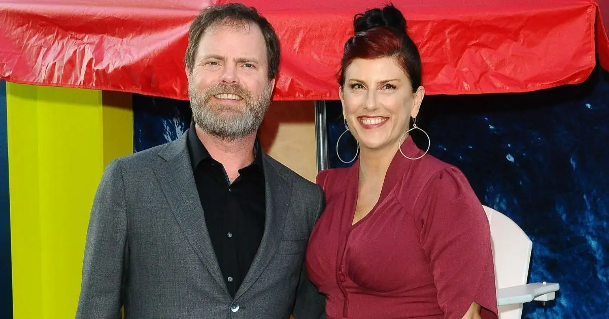 레인 윌슨(Rainn Wilson)과 홀리데이 라인호른(Holiday Reinhorn)