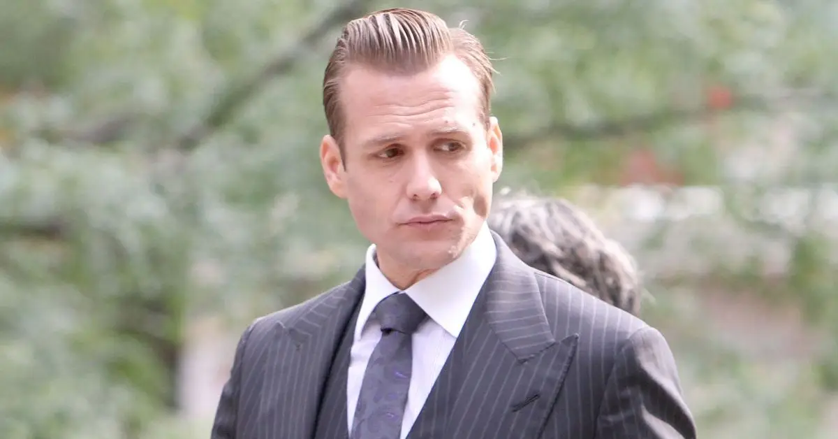 Gabriel Macht sul set di