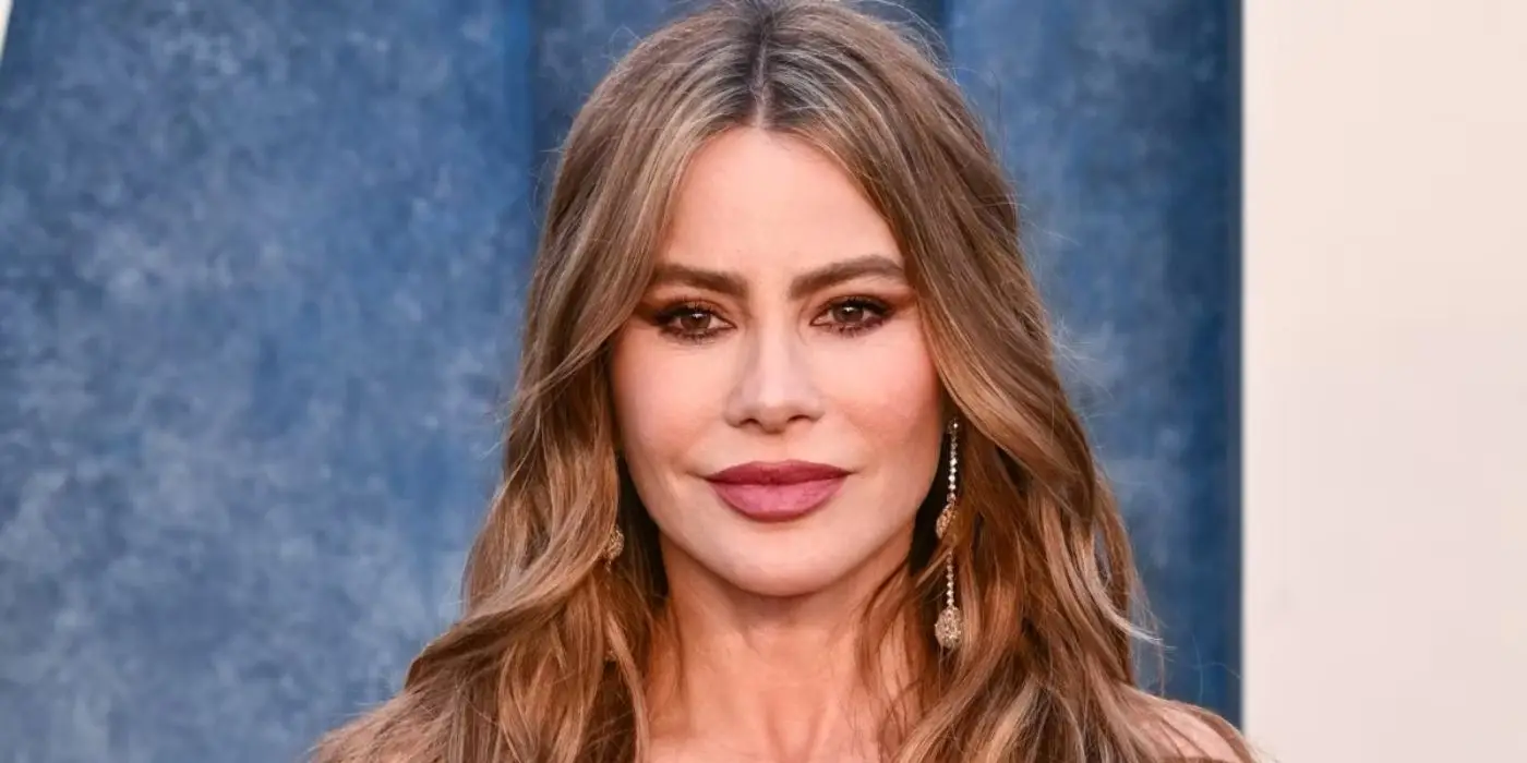 2023년 배니티 페어 오스카 파티에 참석한 소피아 베르가라