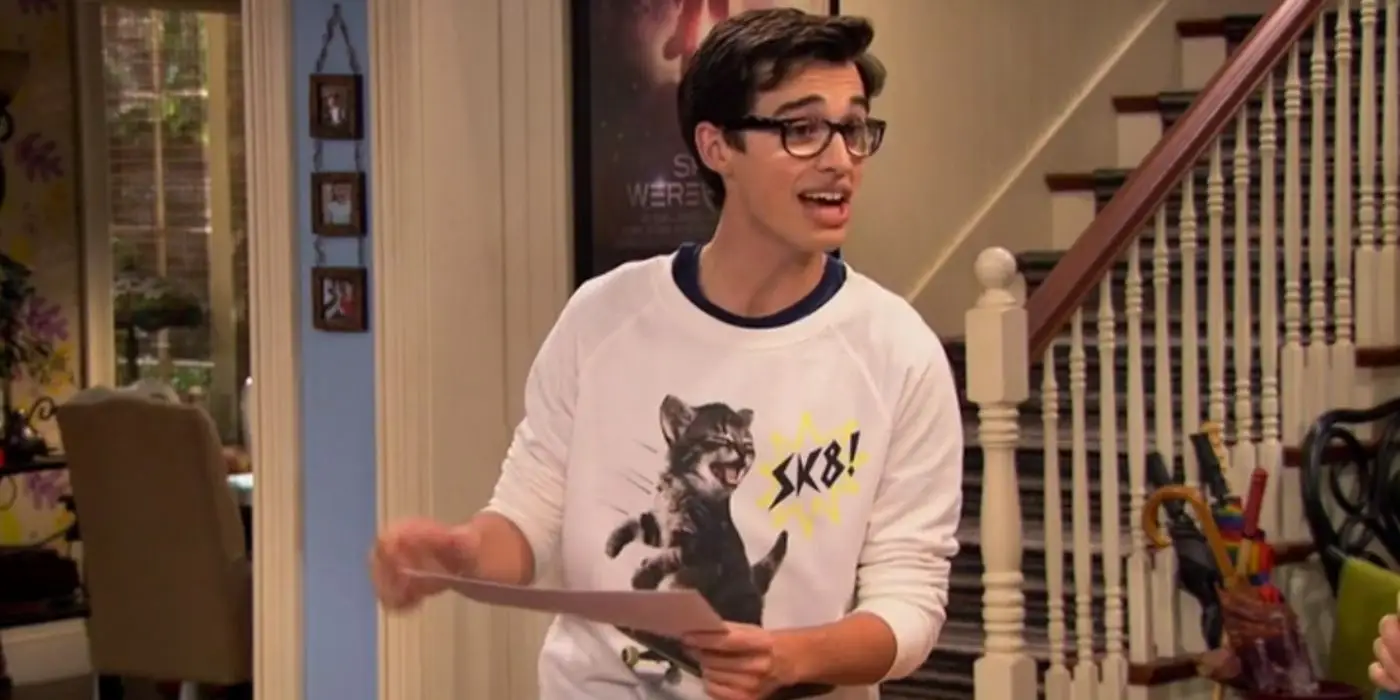 Joey Bragg (Joey)