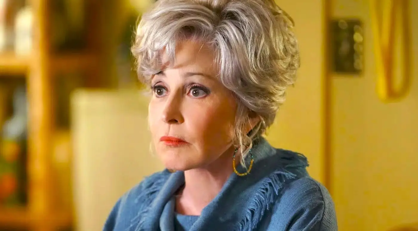 Annie Potts nel ruolo di Meemaw nella sesta stagione di Young Sheldon