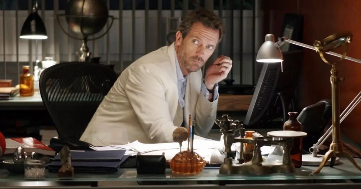 Hugh Laurie como Dr.