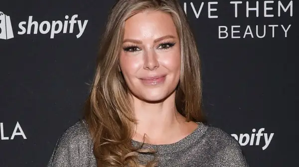 Ariana Madix smiling