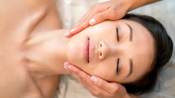 Getting face massage