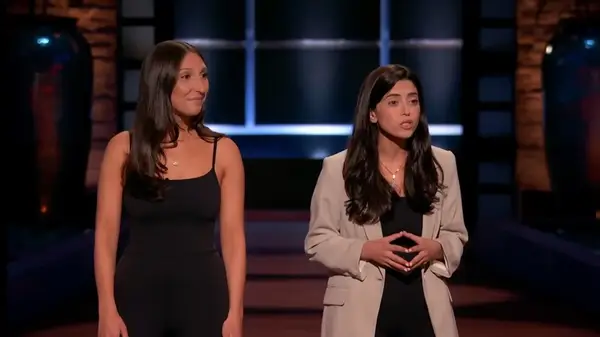 Oto, co poszło z matą ćwiczeń składanej STAKT po zbiorniku Shark