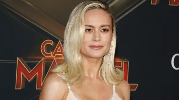 Brie Larson posing